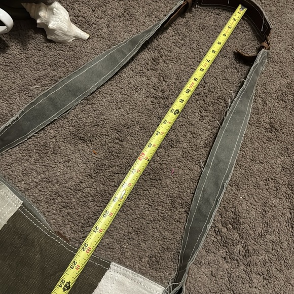 NWT-Shabby Chic Cloth Exterior Patchwork Crossbody Bag-Tan/Olive-Brown Trim - Picture 15 of 16